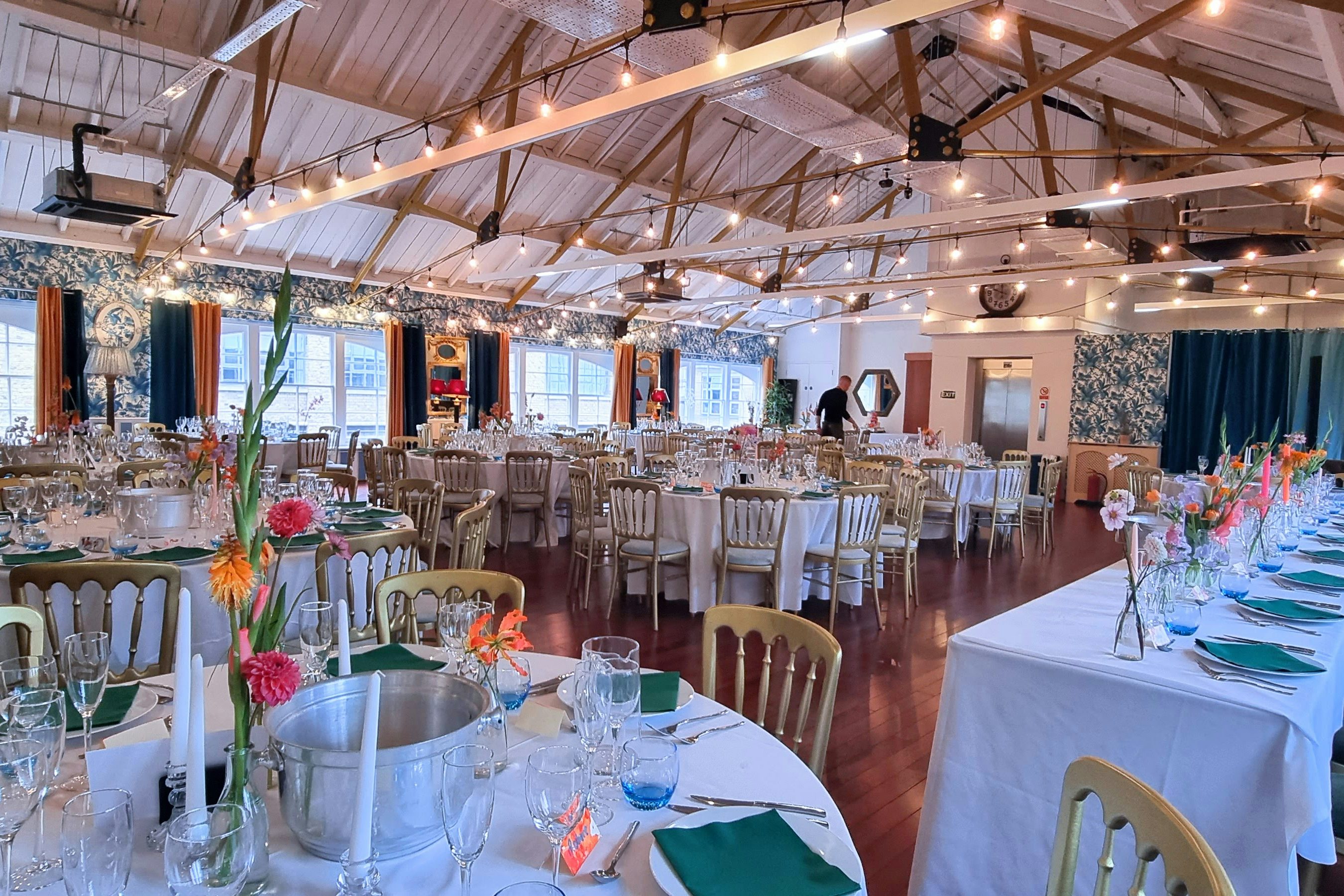 New Victorian Loft and Galeria 28