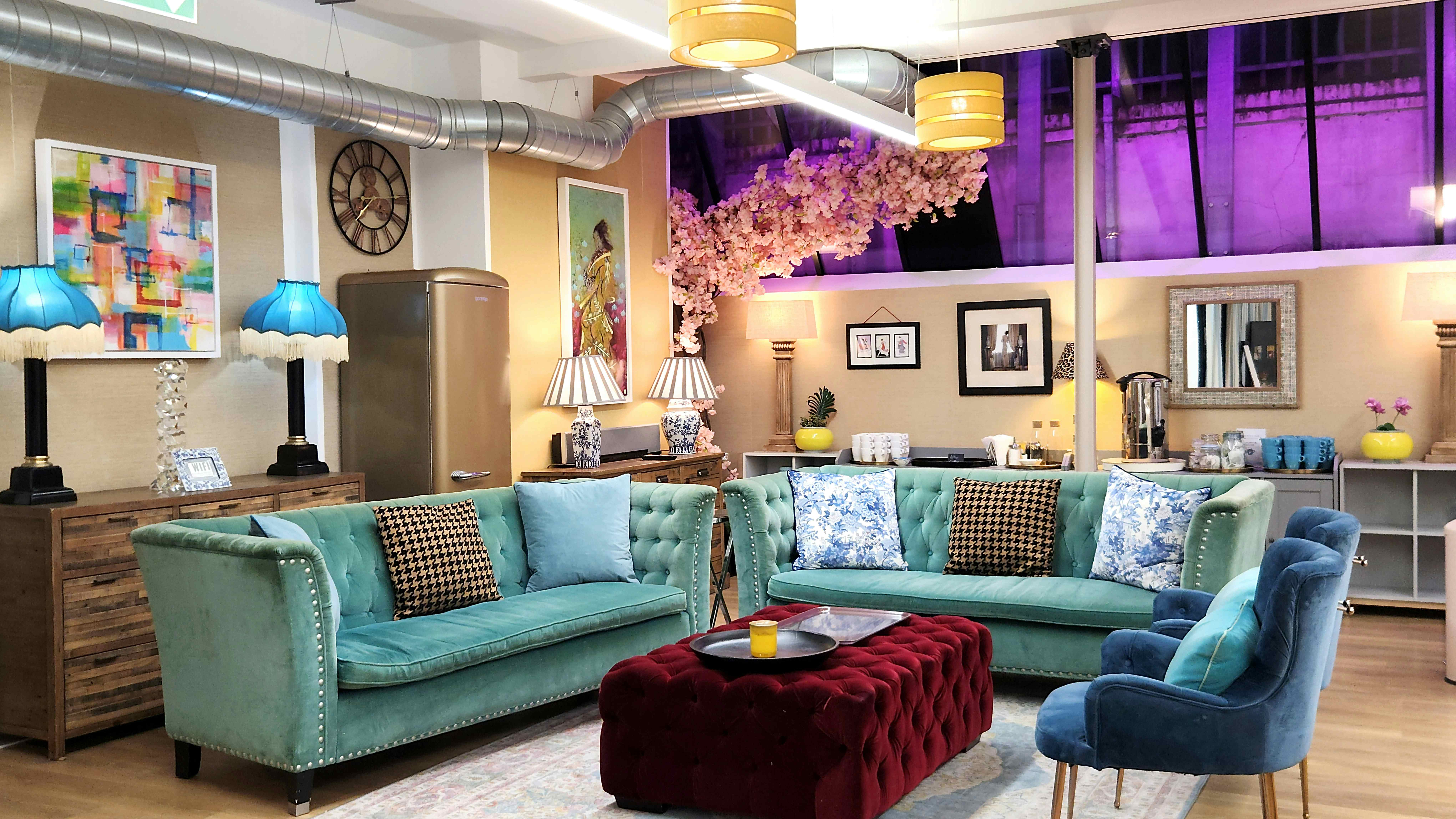 New Victorian Loft and Galeria 8