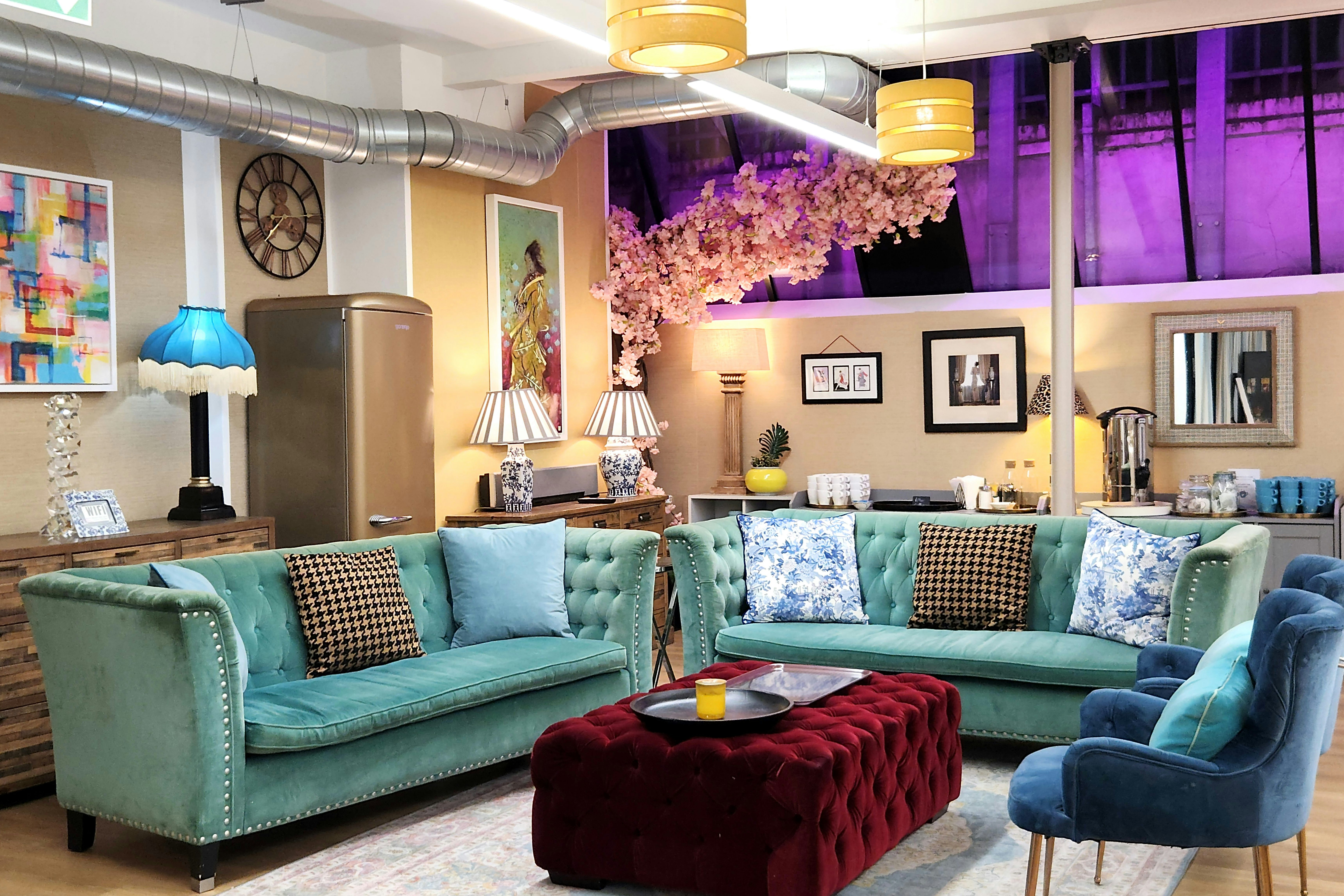 New Victorian Loft and Galeria 8