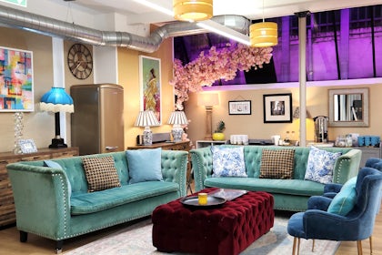 New Victorian Loft and Galeria 8