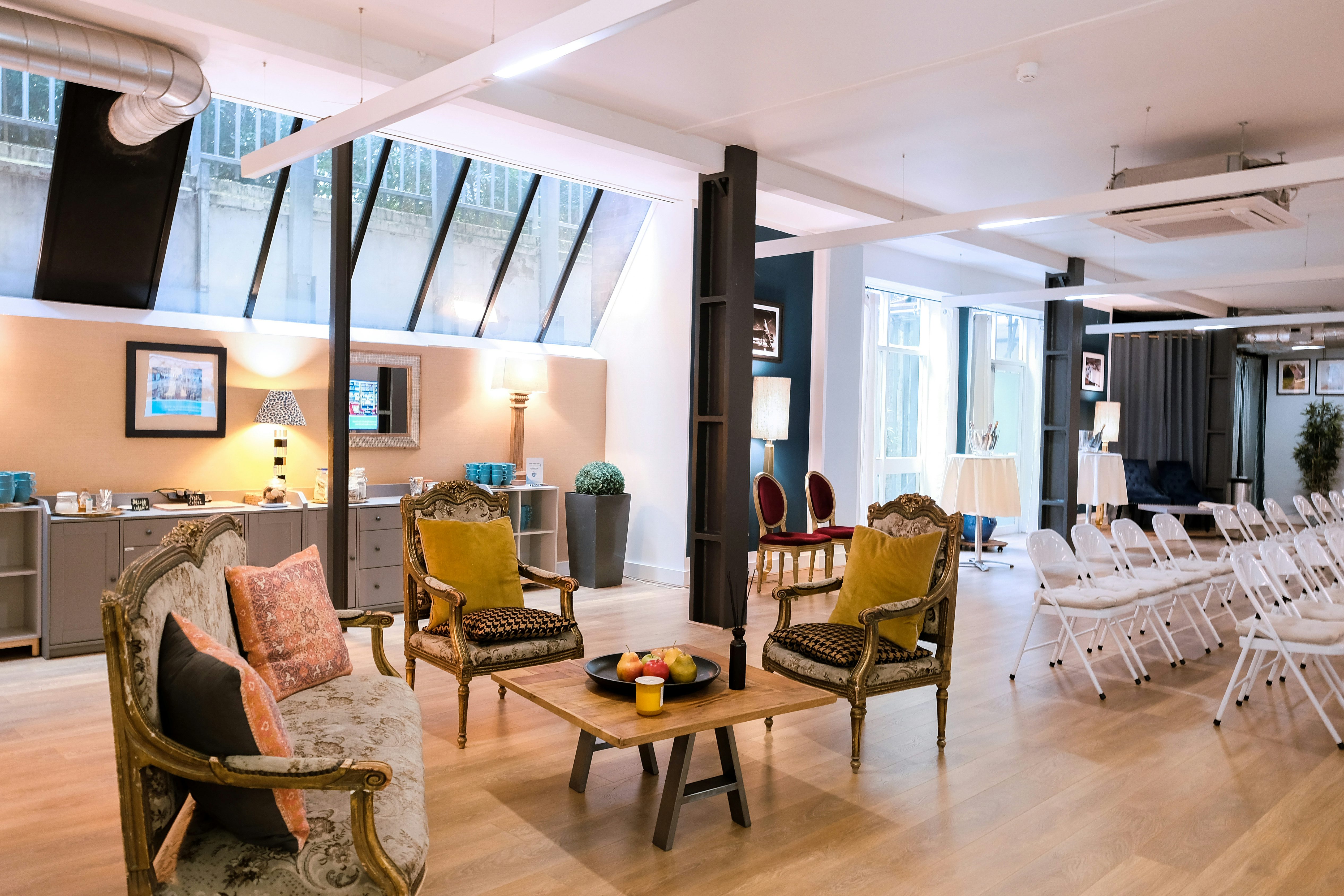 New Victorian Loft and Galeria 21