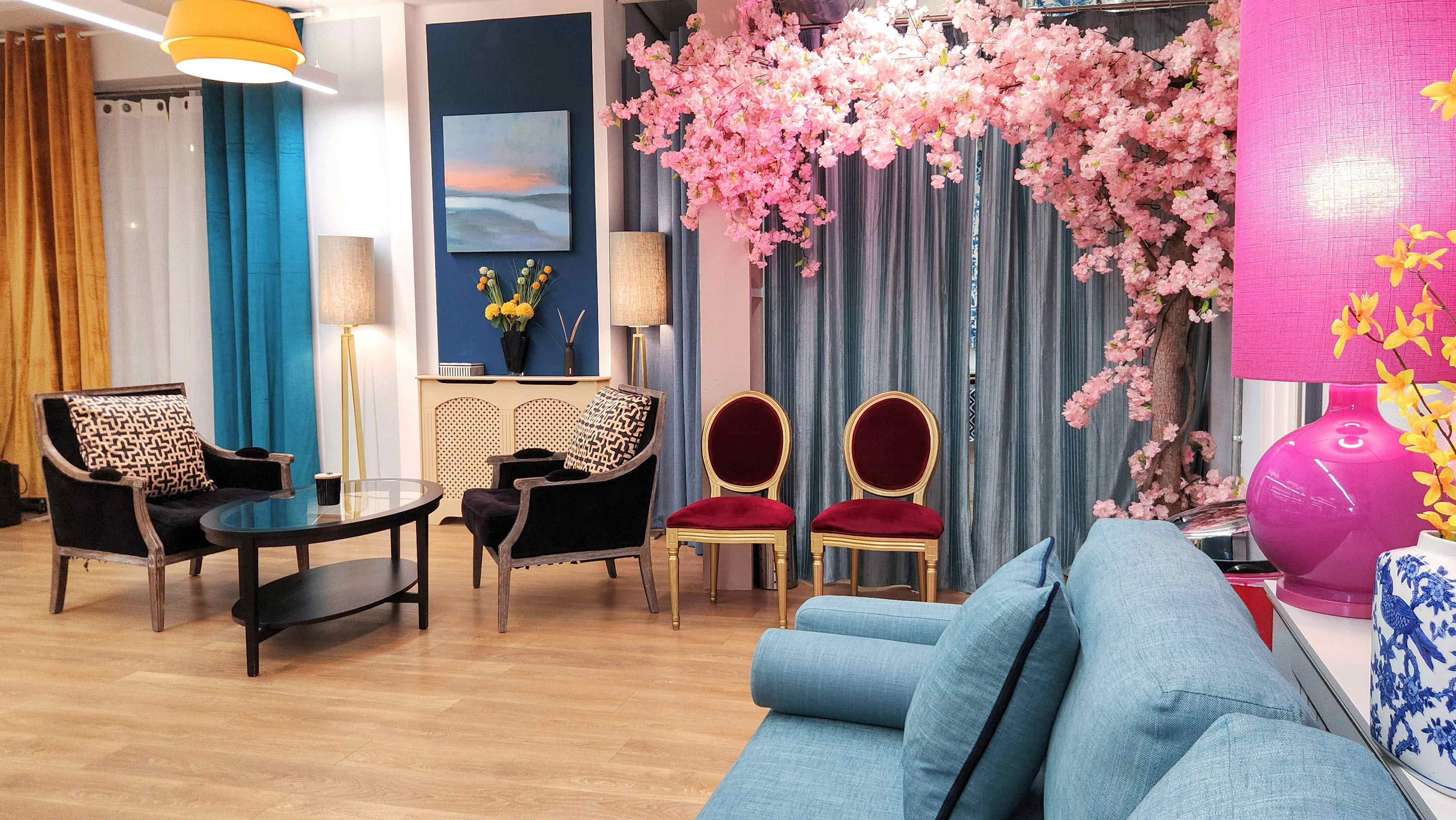 New Victorian Loft and Galeria 11