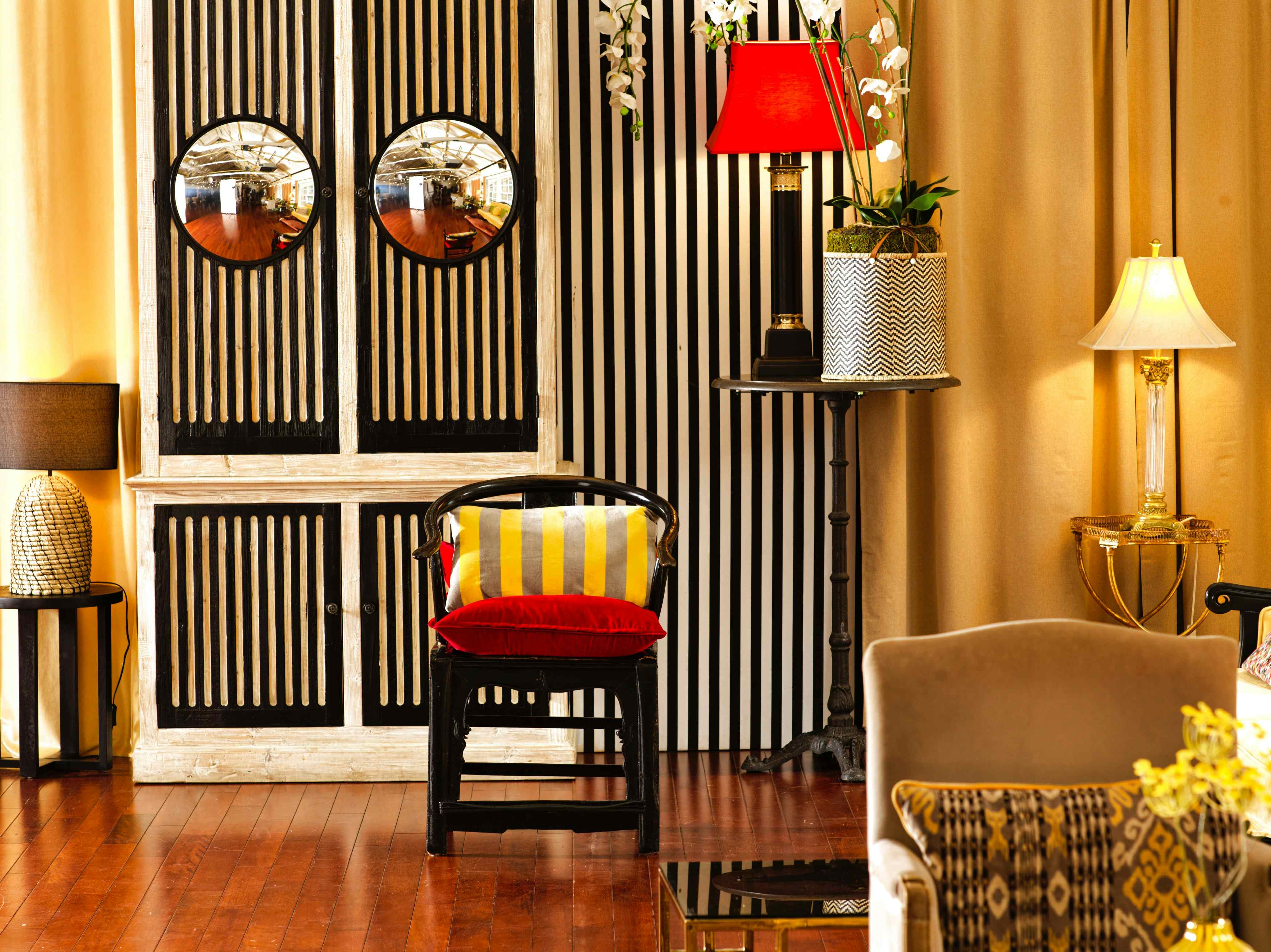 New Victorian Loft and Galeria 39