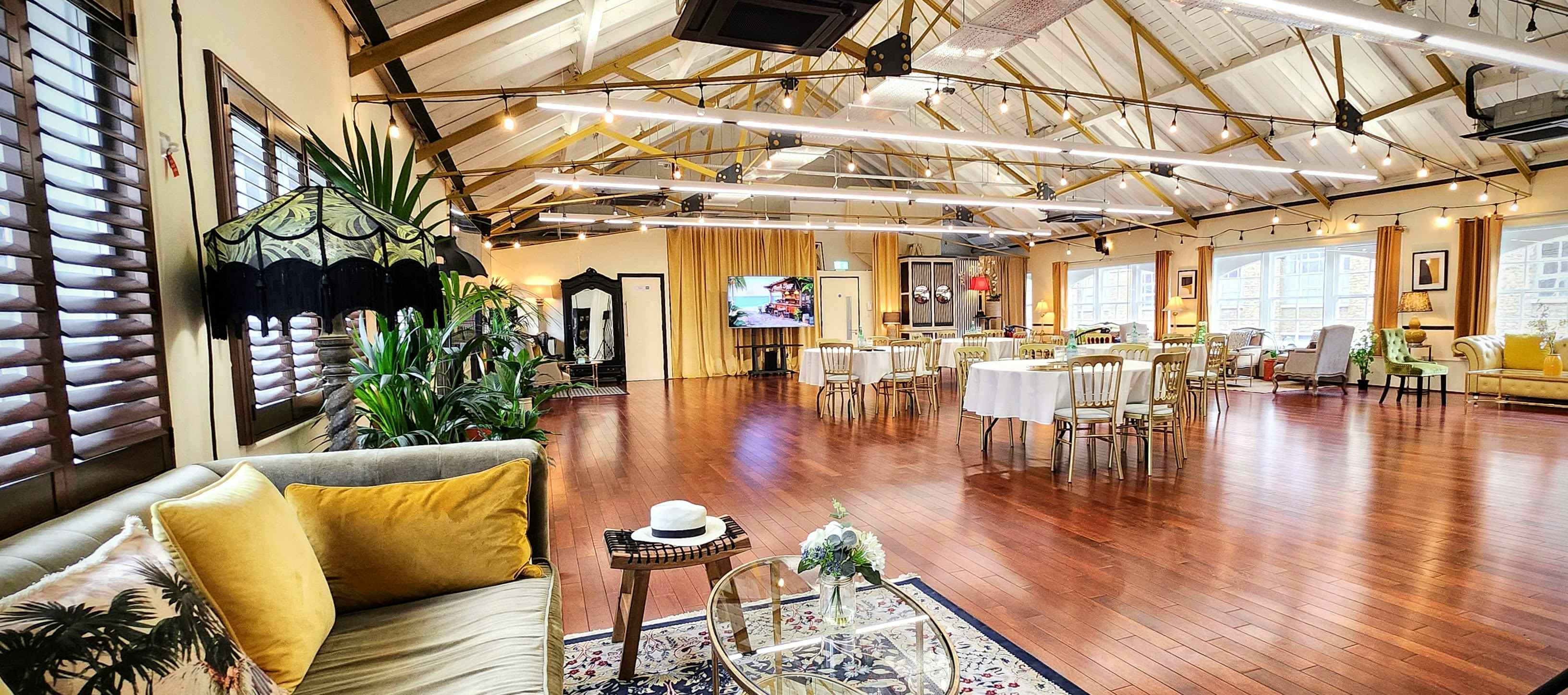 New Victorian Loft and Galeria 33