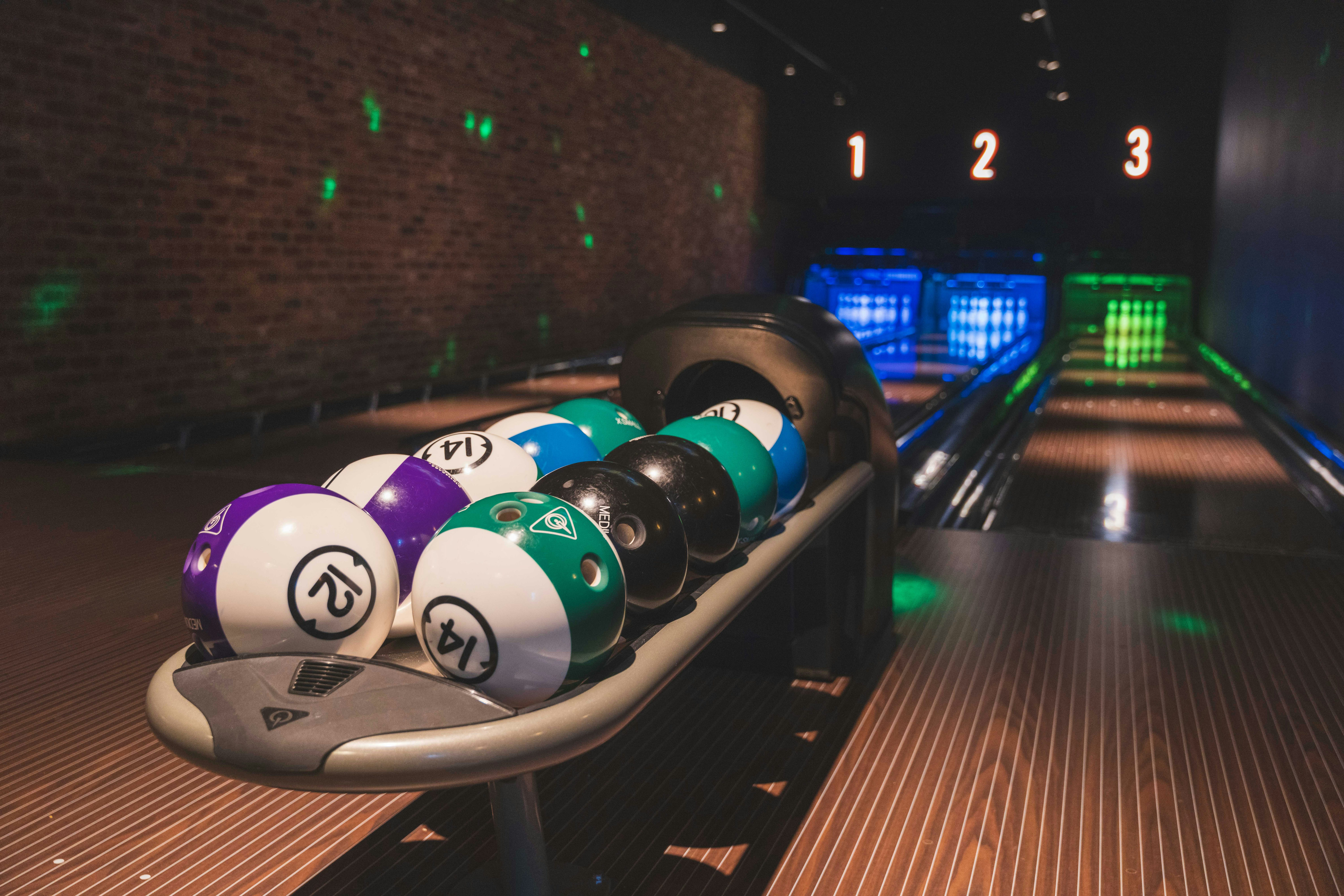 Throw, Bowl & Sing 4