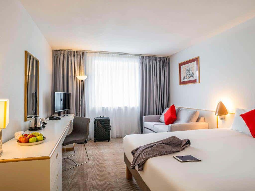 Classic Family Room with Double Bed and Sofa Bed 1