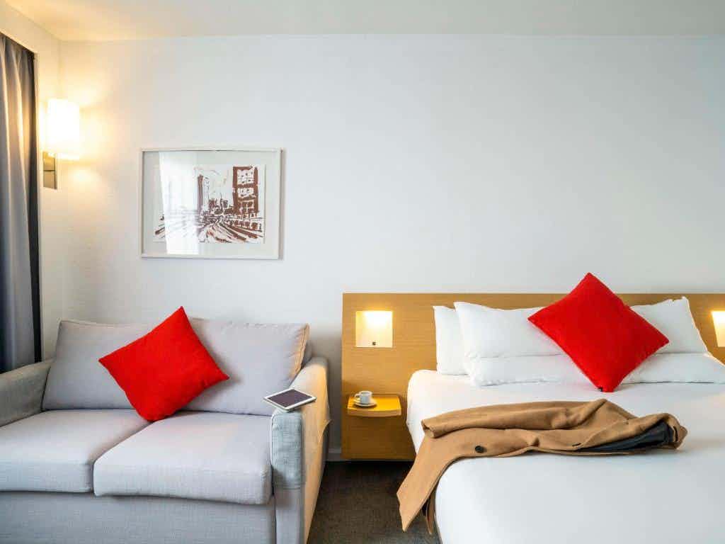 Classic Family Room with Double Bed and Sofa Bed 2