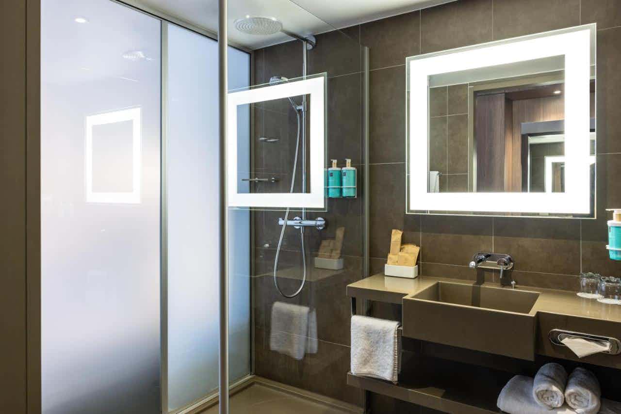 Standard Room with 1 queensize bed and sofa 2