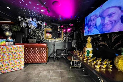The Palm Lounge 9