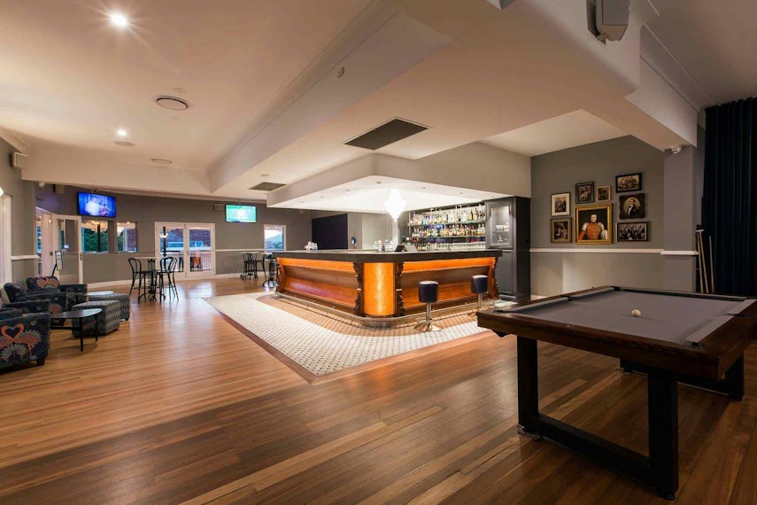 Verandah Bar 0