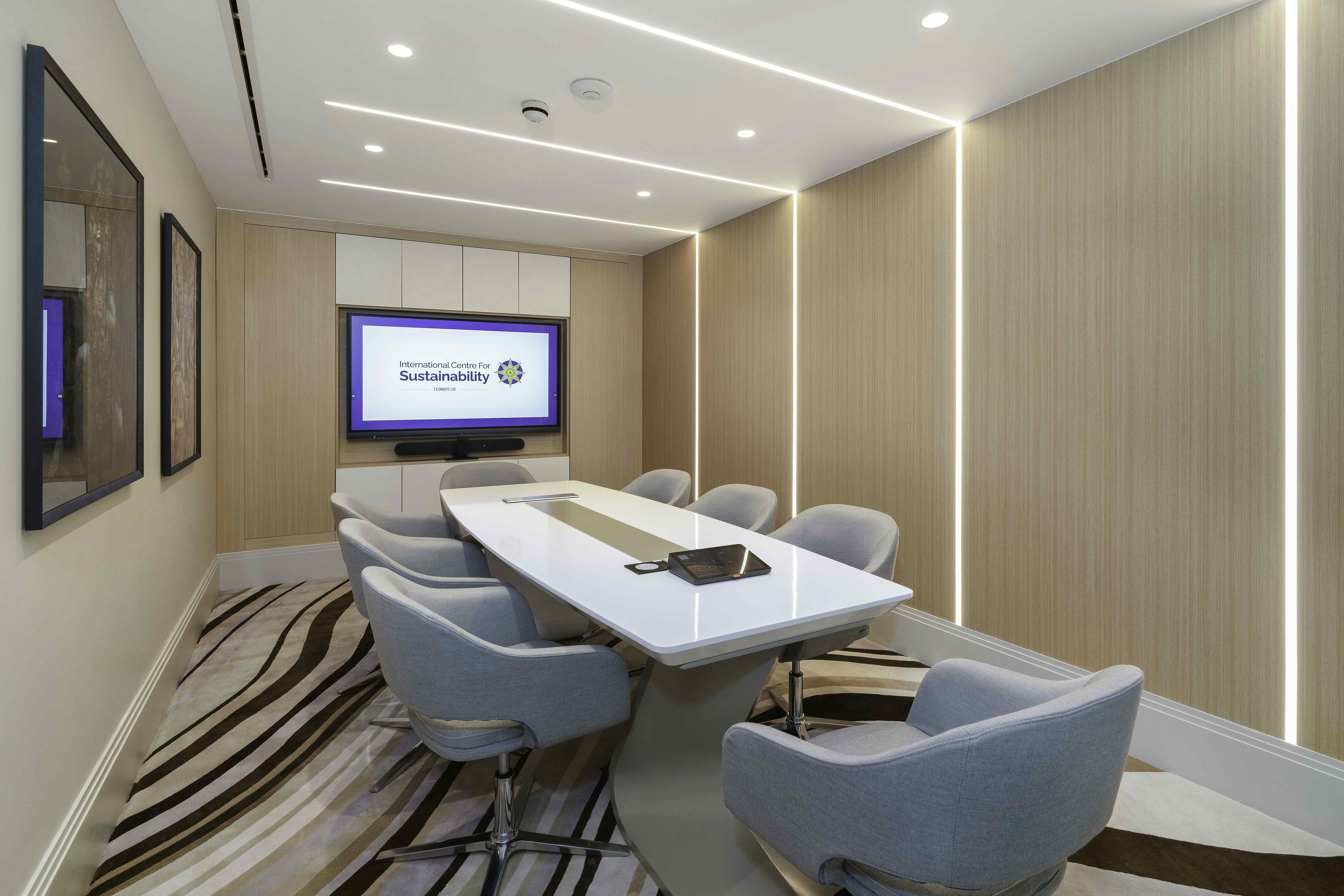 Modern and Comfortable Meeting Room 1
