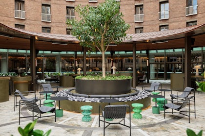 Wentworth Bar 1