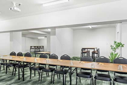 Delavan Suite 4