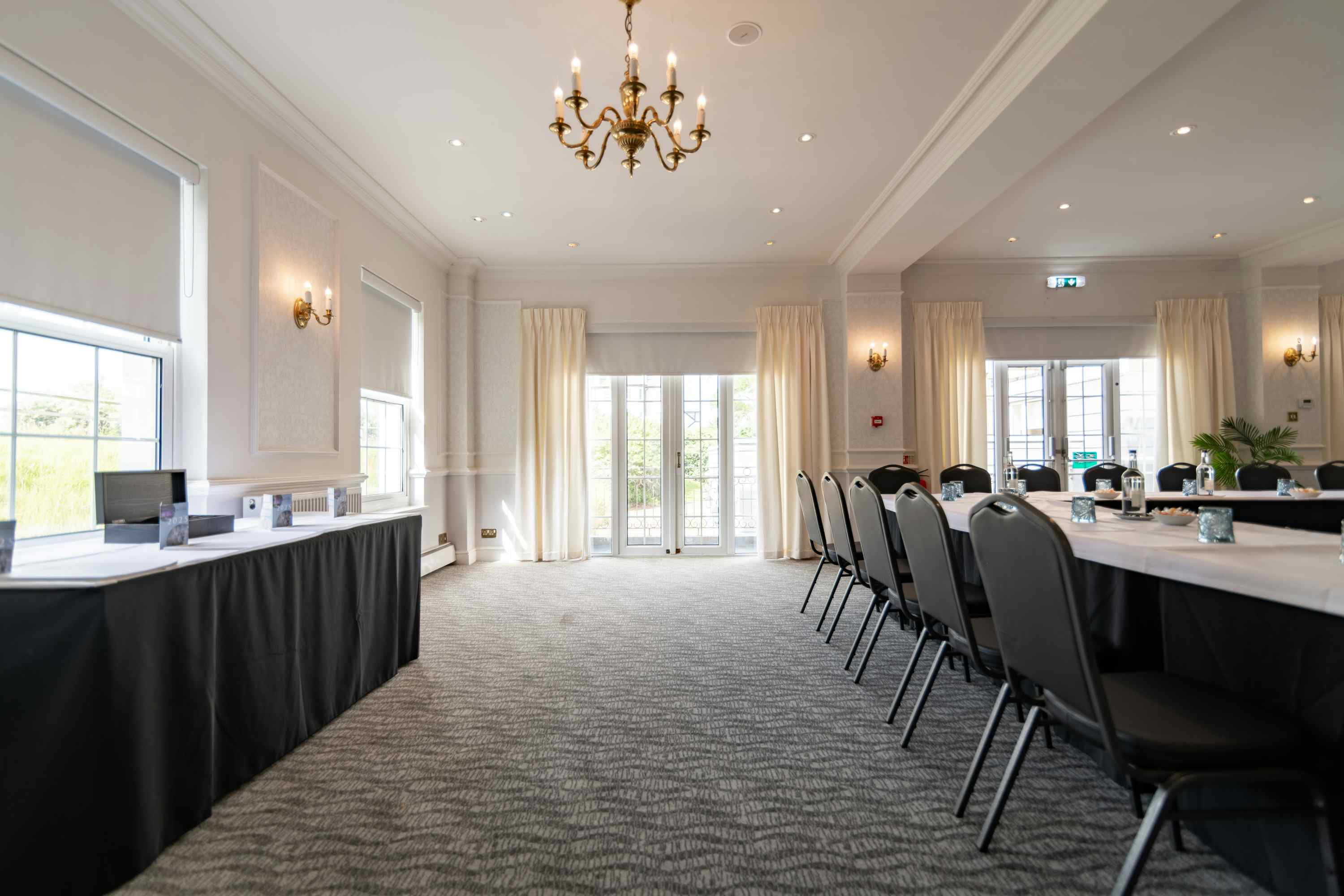 The Elizabeth Room 4