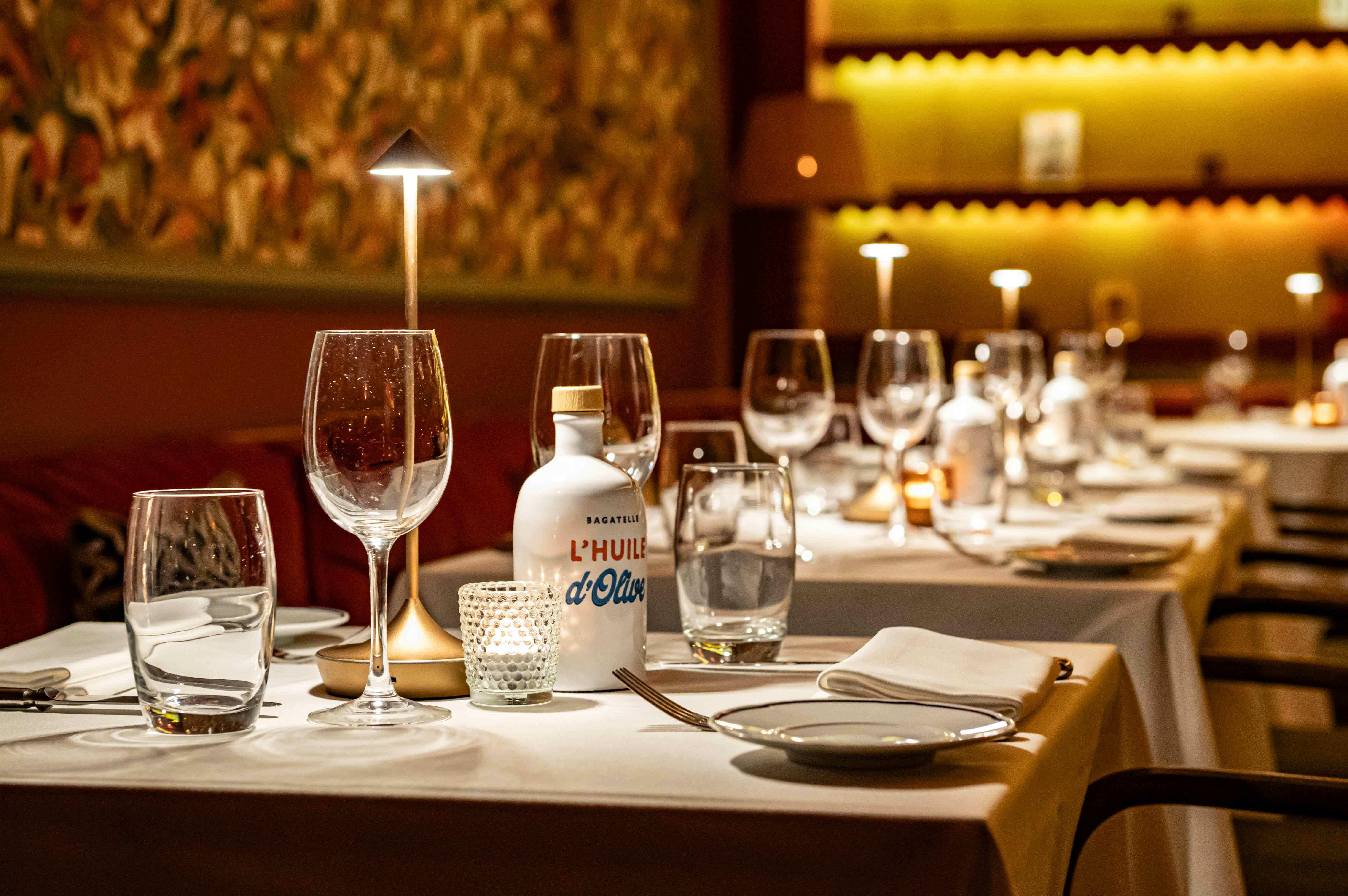 Velvet Room - Full private  3