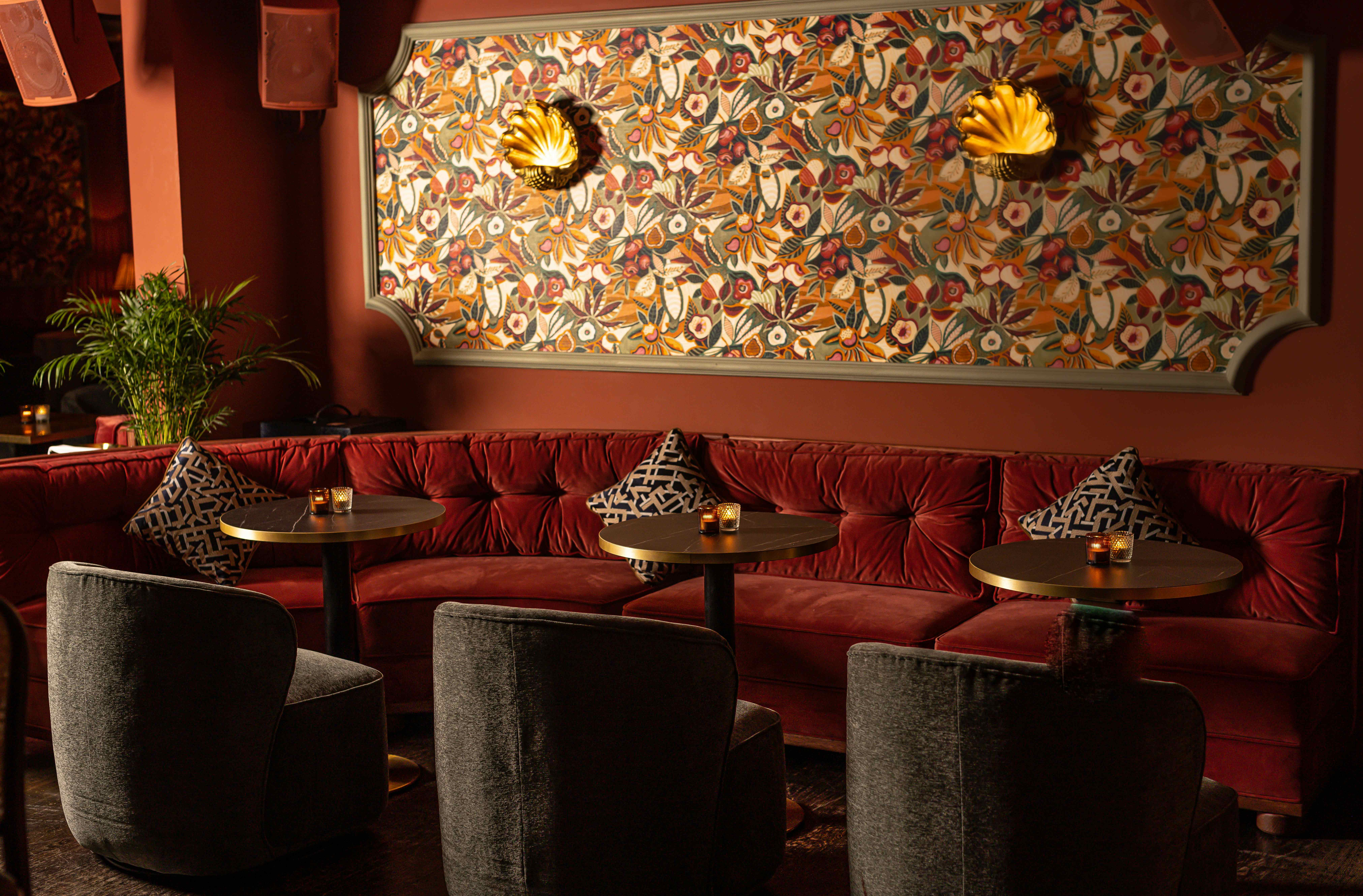 Velvet Room - Full private  0