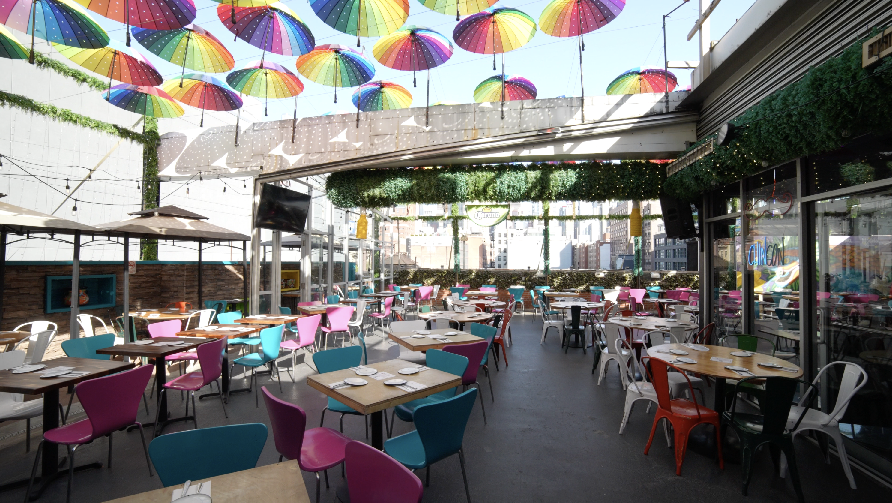 Cantina Rooftop/Garden Room