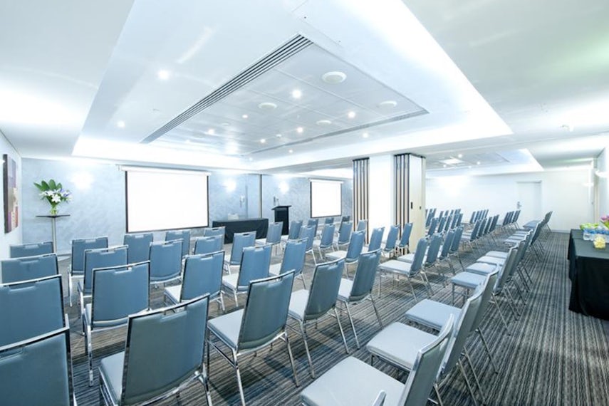 Shore Room 0
