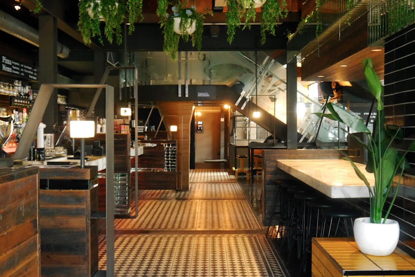 Main Bar 0