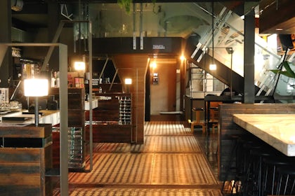 Main Bar 2