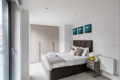 Private Roof Terrace at Camden Sunlit Penthouse 6