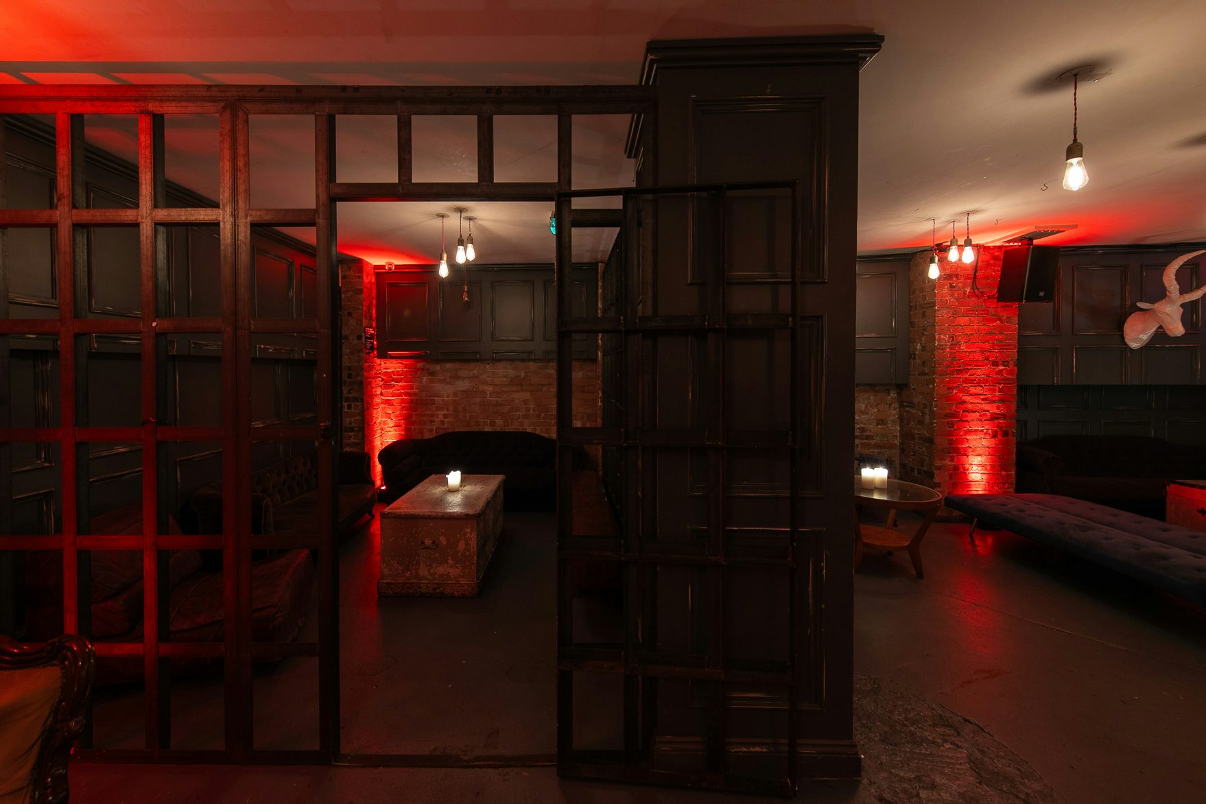 Room Through the Looking Glass 0