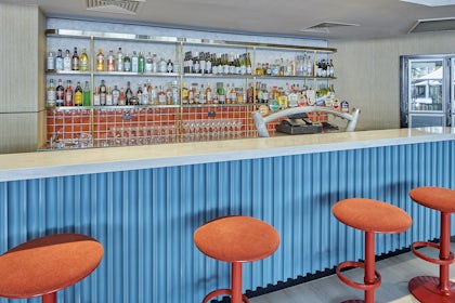 Chelsea Bar 5