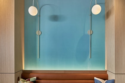 Chelsea Bar 7