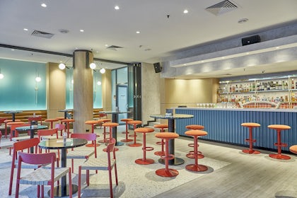 Chelsea Bar 1