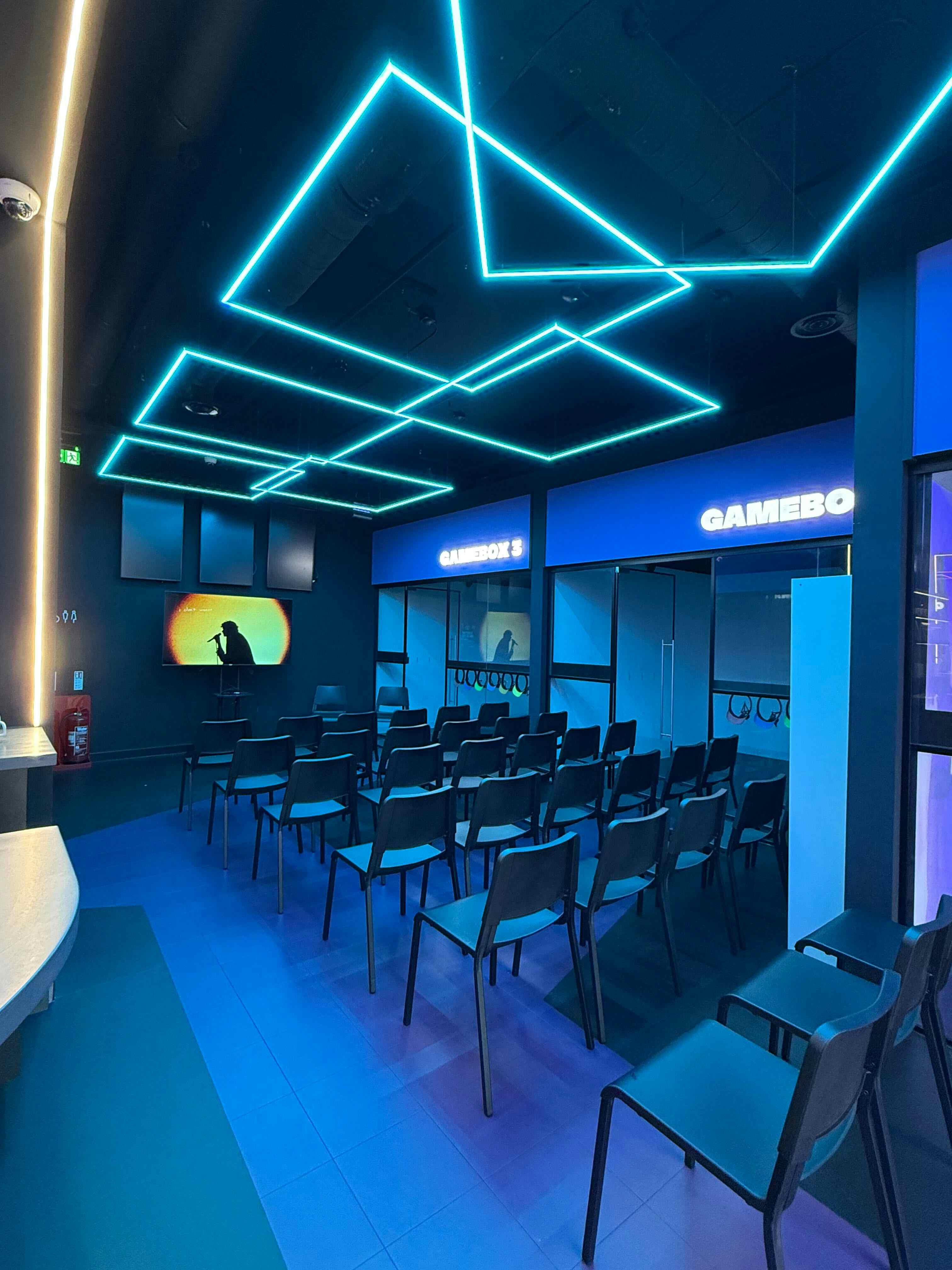 Meeting & gaming space 