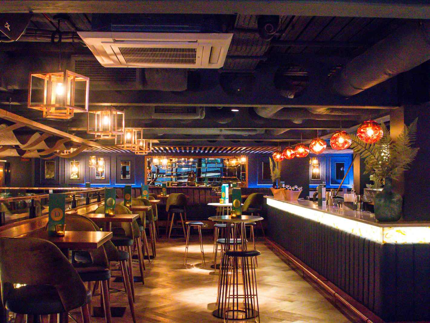 Private Mezzanine and Cocktail Bar