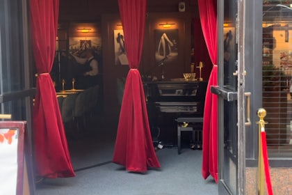 Au bar 4