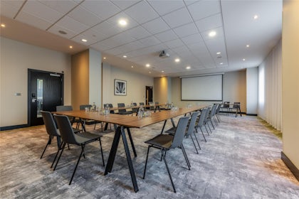 Piccadilly Suite 1