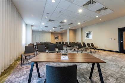 Piccadilly Suite 2