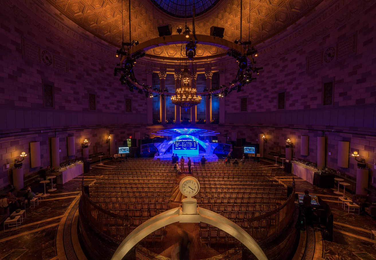 Gotham Hall 3D tour