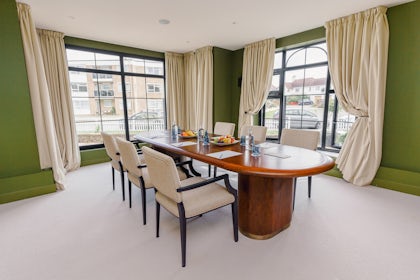 Hastings Room 1