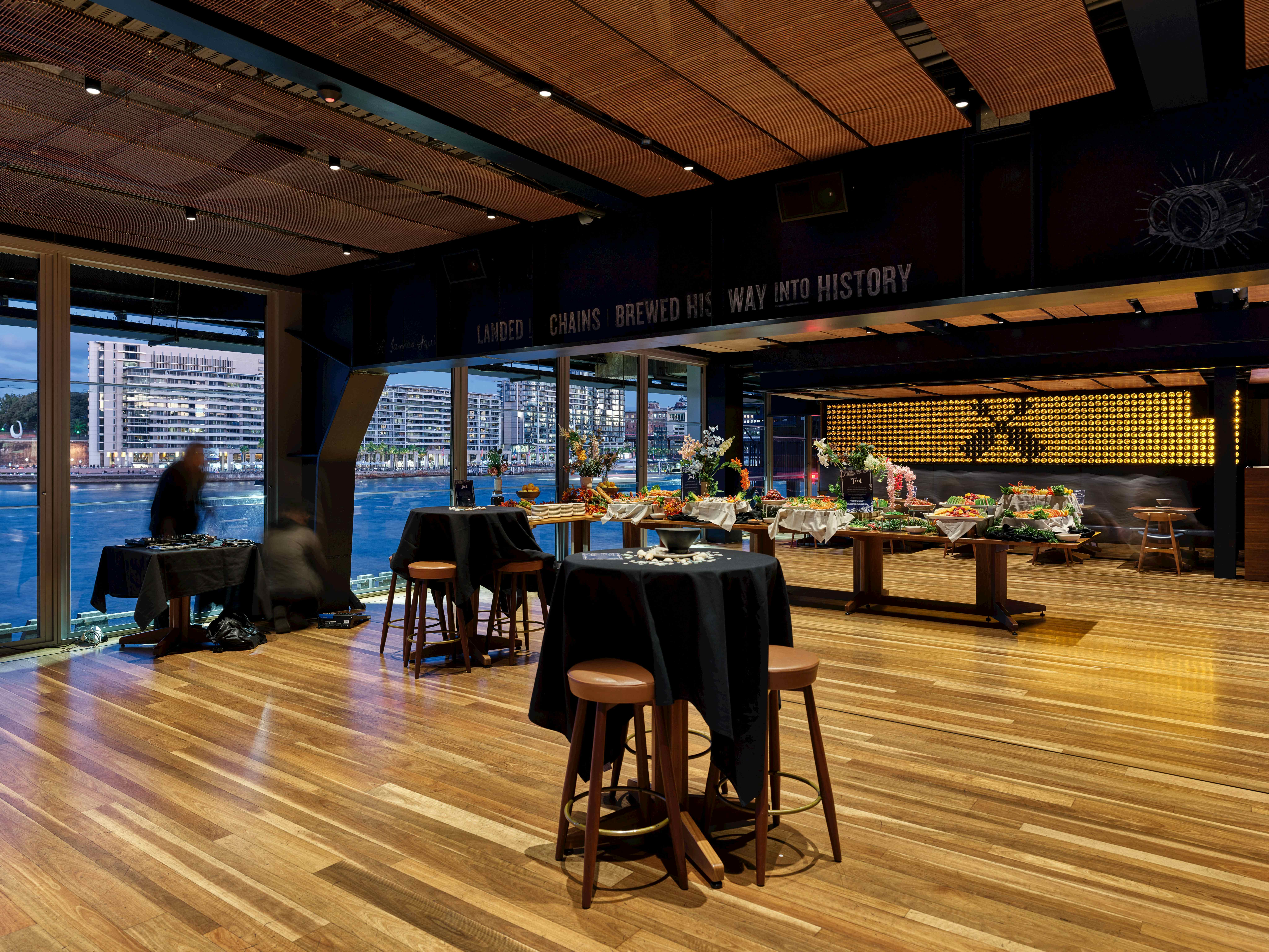 Upper Deck , The Squire's Landing