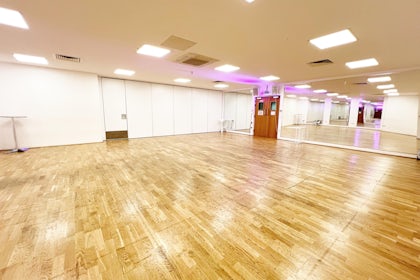 Studio 2 2