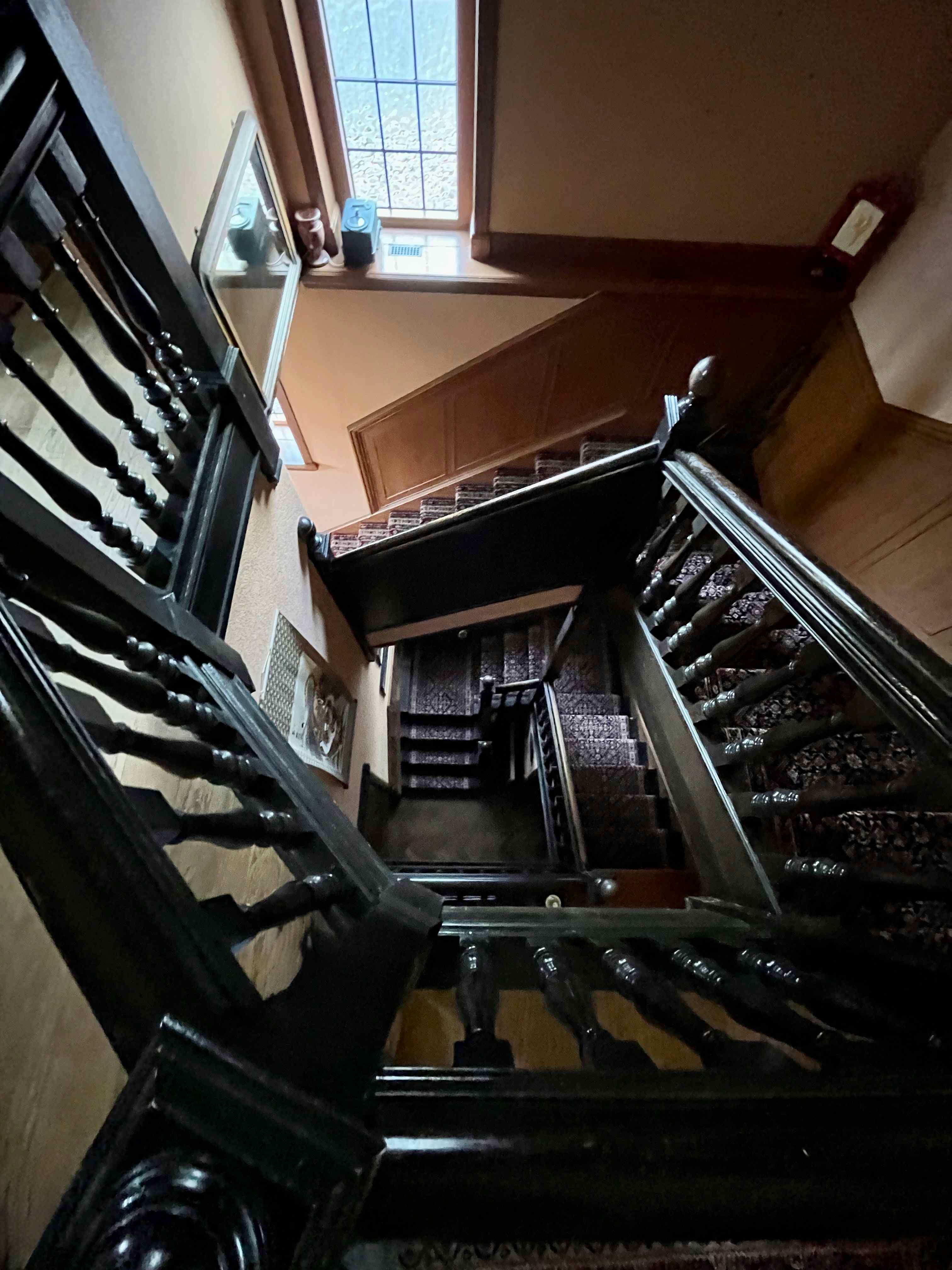 Riverside Property with Boathouse and Large Garden 6