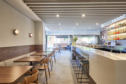 Dining Room & Front Bar 3