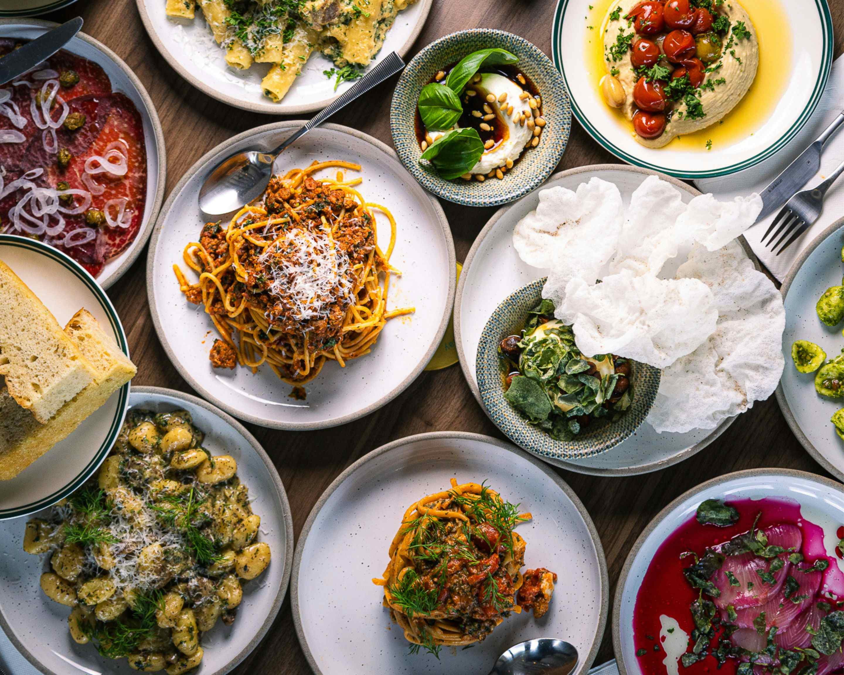 Dining Room & Front Bar 4