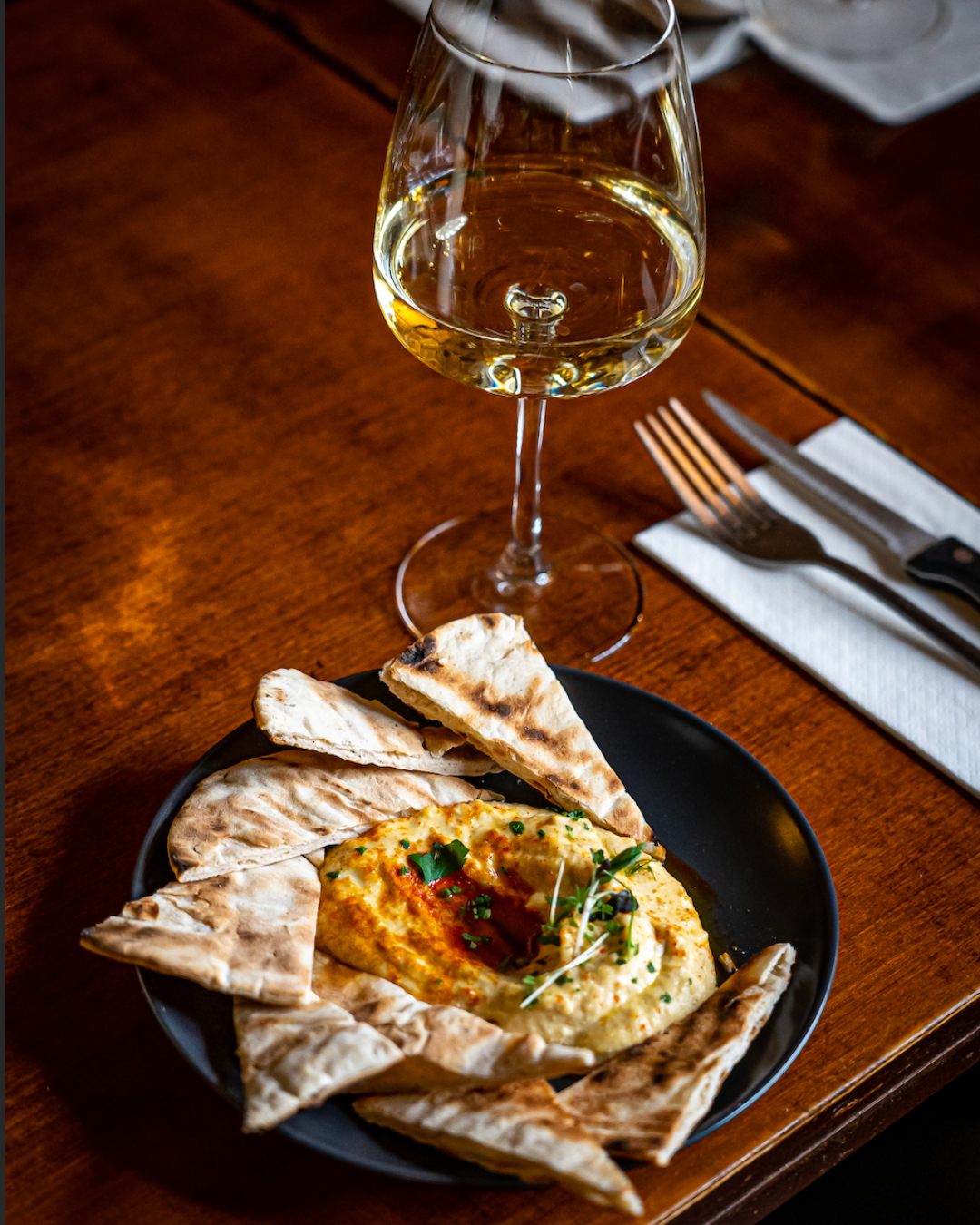 The Hamlet - Whole Bar & Restaurant  7