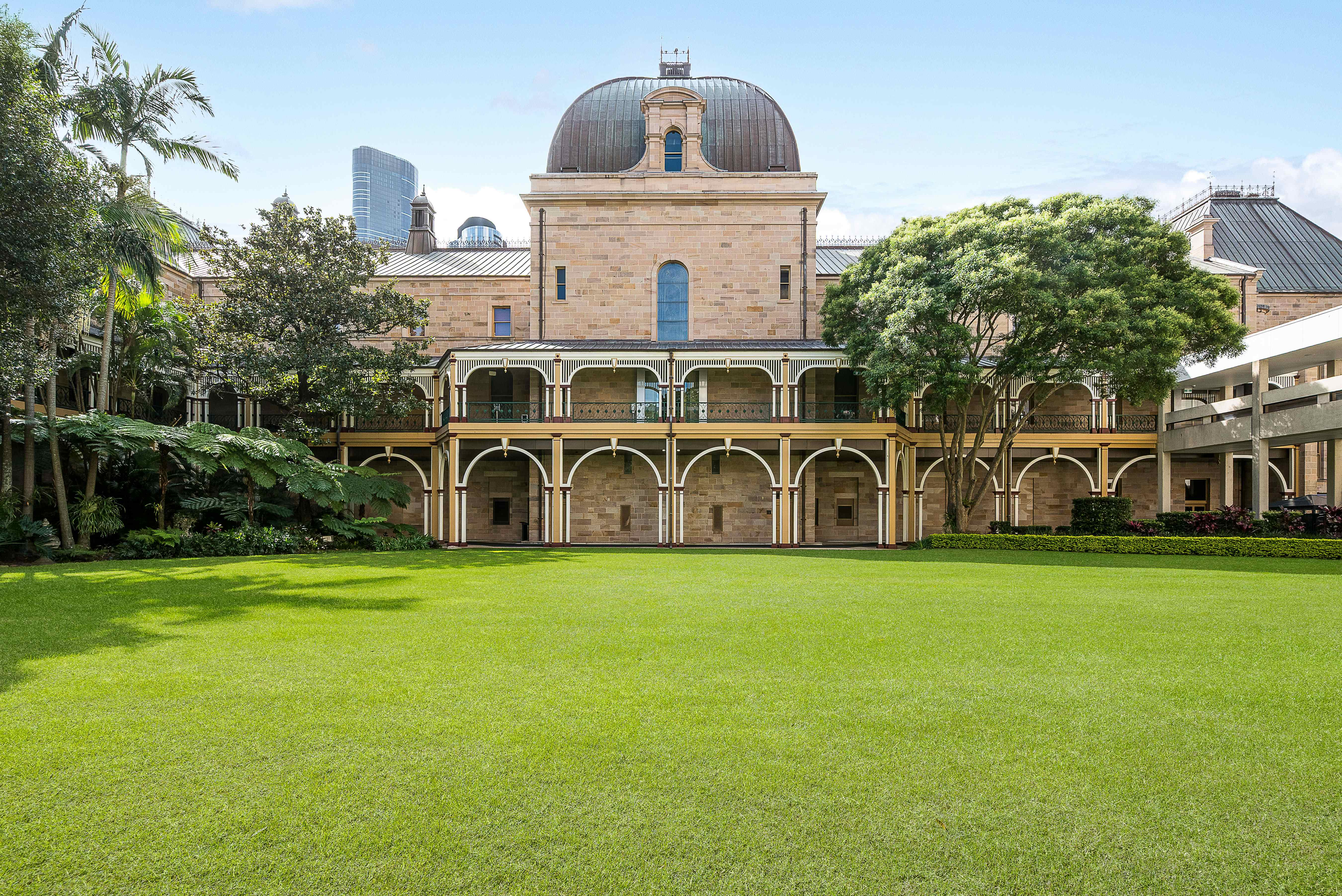 The Speakers Green 1