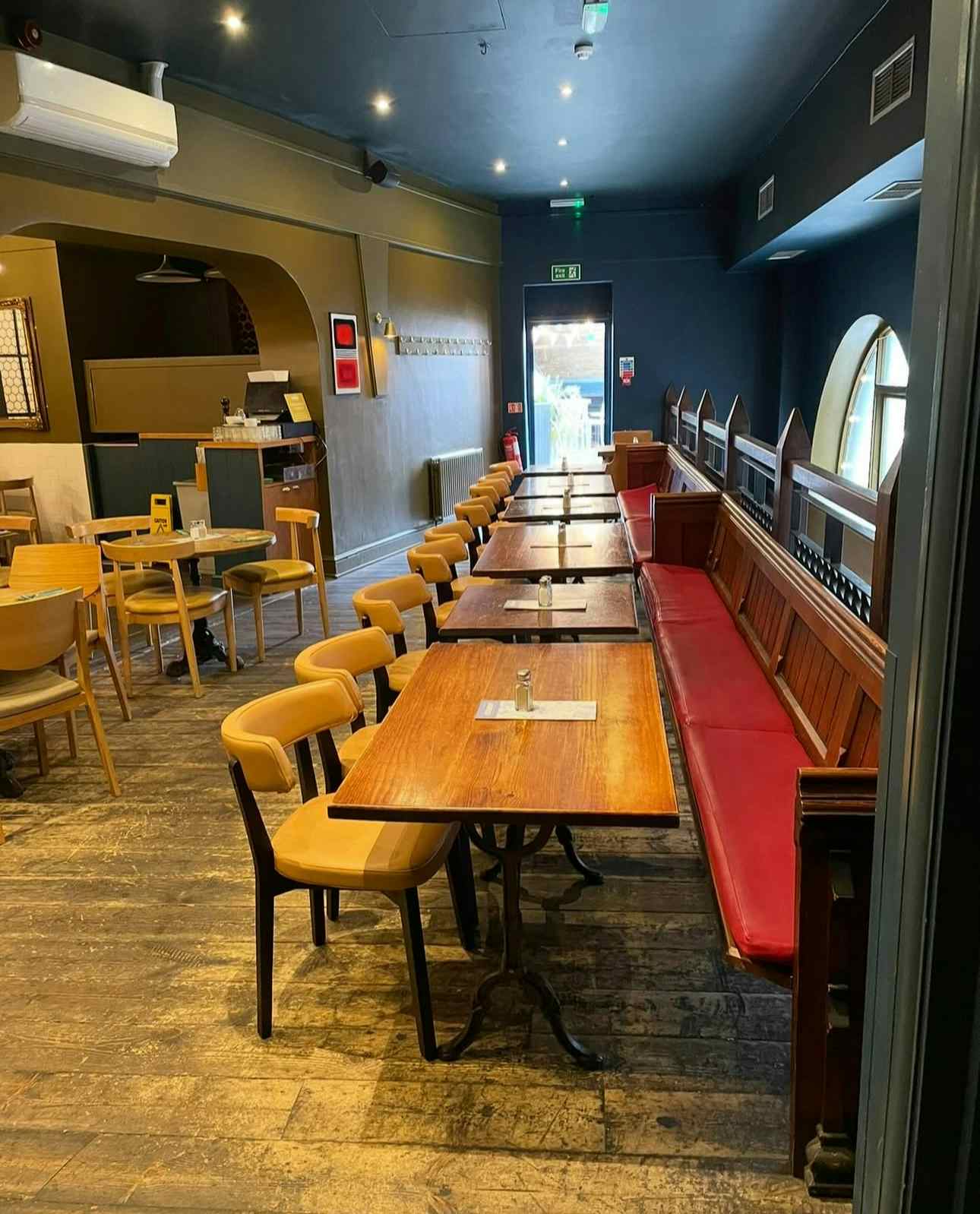 Upstairs Dining & Bar 2