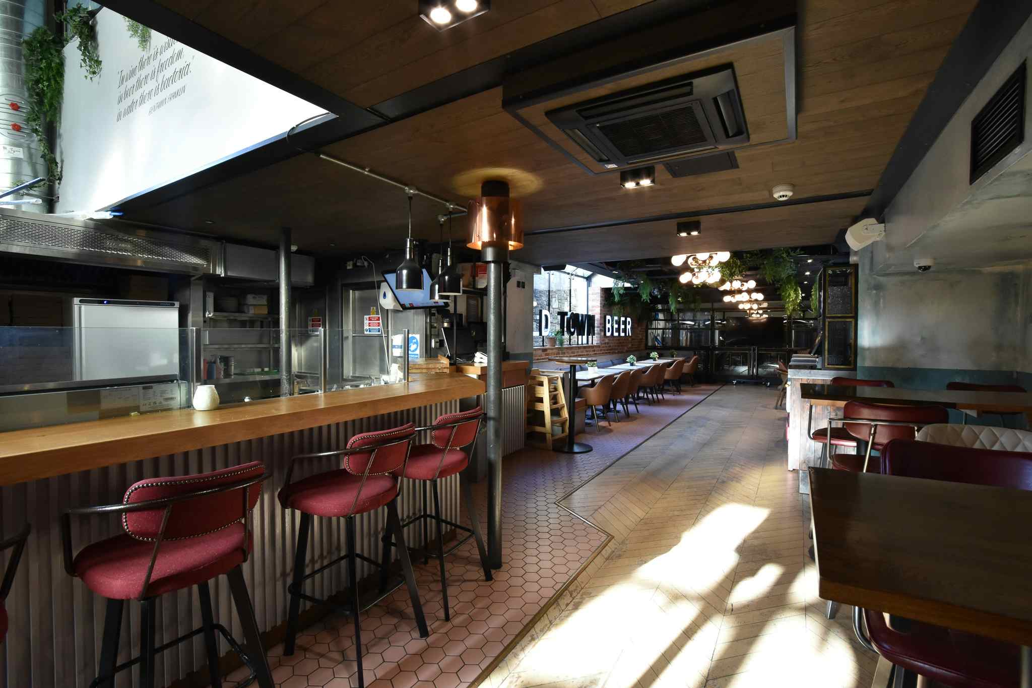 Brewery & Pizza Floor  6