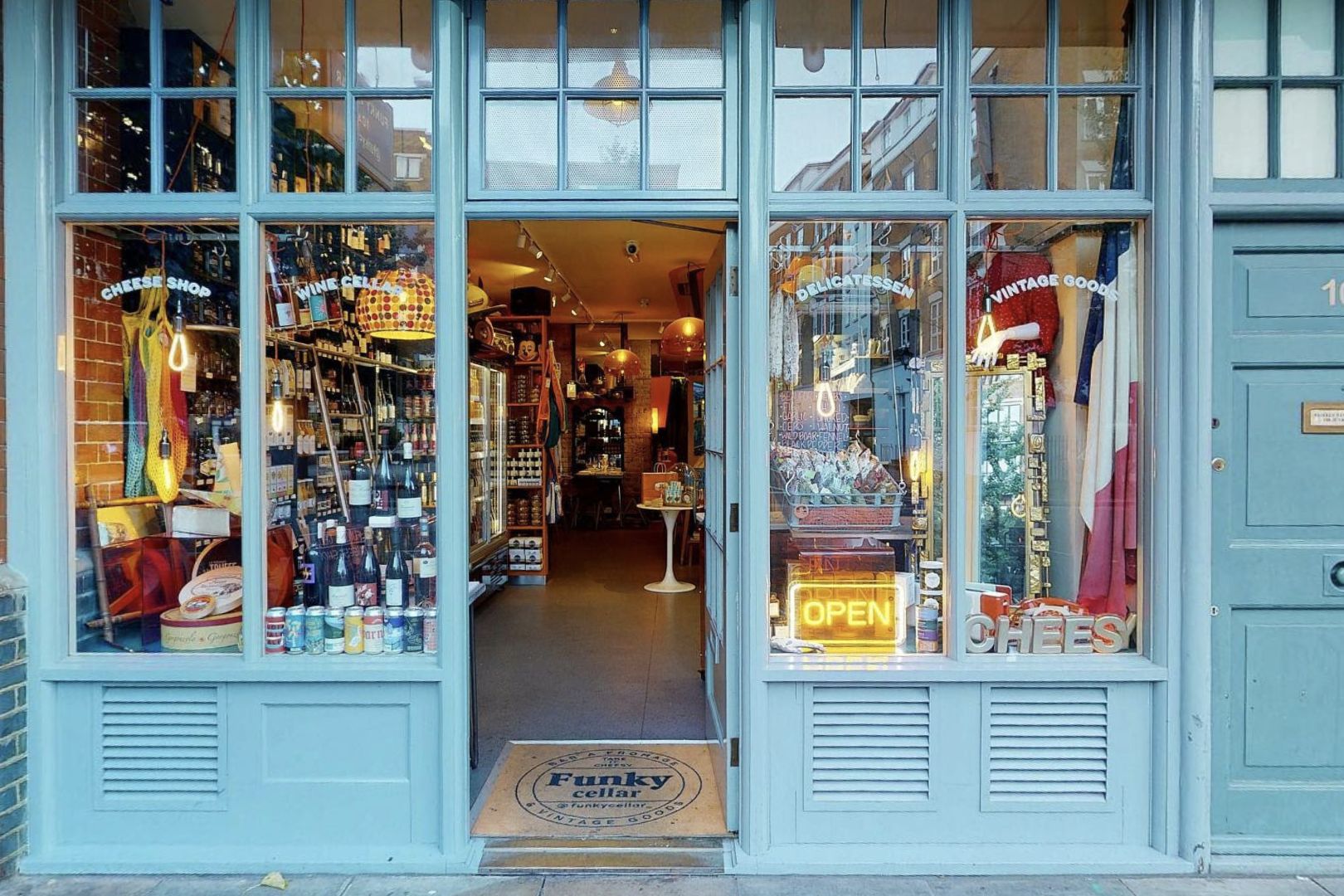 Funky Cellar - full venue 0