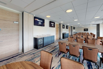 VIP Suite 1- 4 5