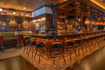 Explorers Lounge 1