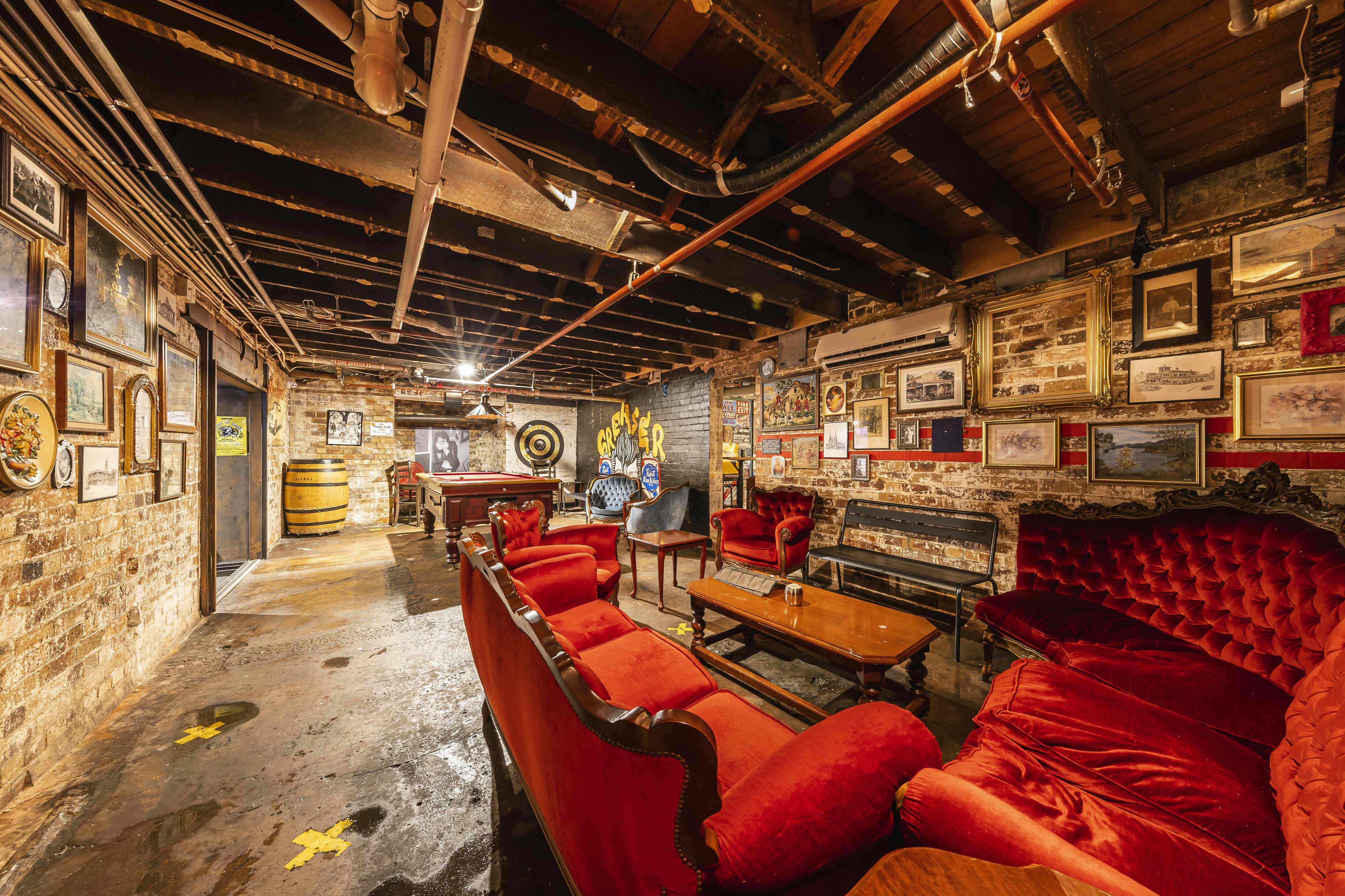 Greaser Whole Venue  3