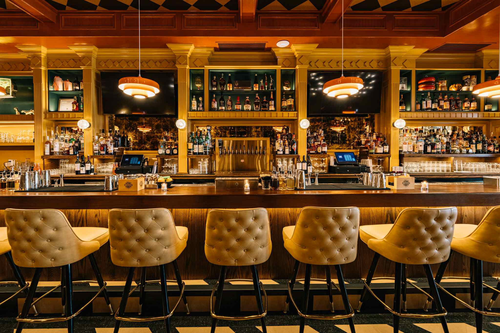 Second floor bar and lounge 2